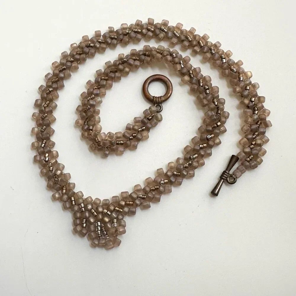 Pink beaded necklace - Picture 4 of 6